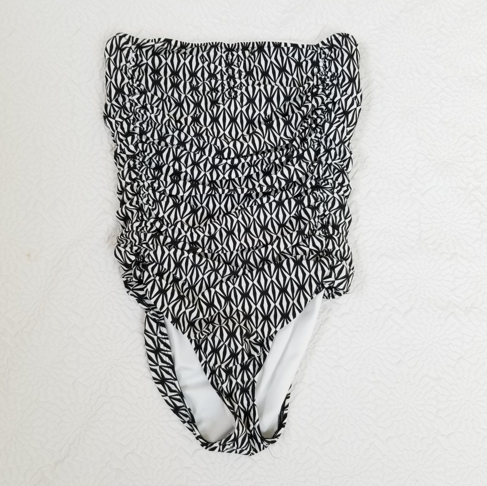 Shoshanna One Piece Black/ White Geometric patter - Picture 3 of 8